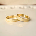 Par de Alianças em Ouro 18K Diamantada