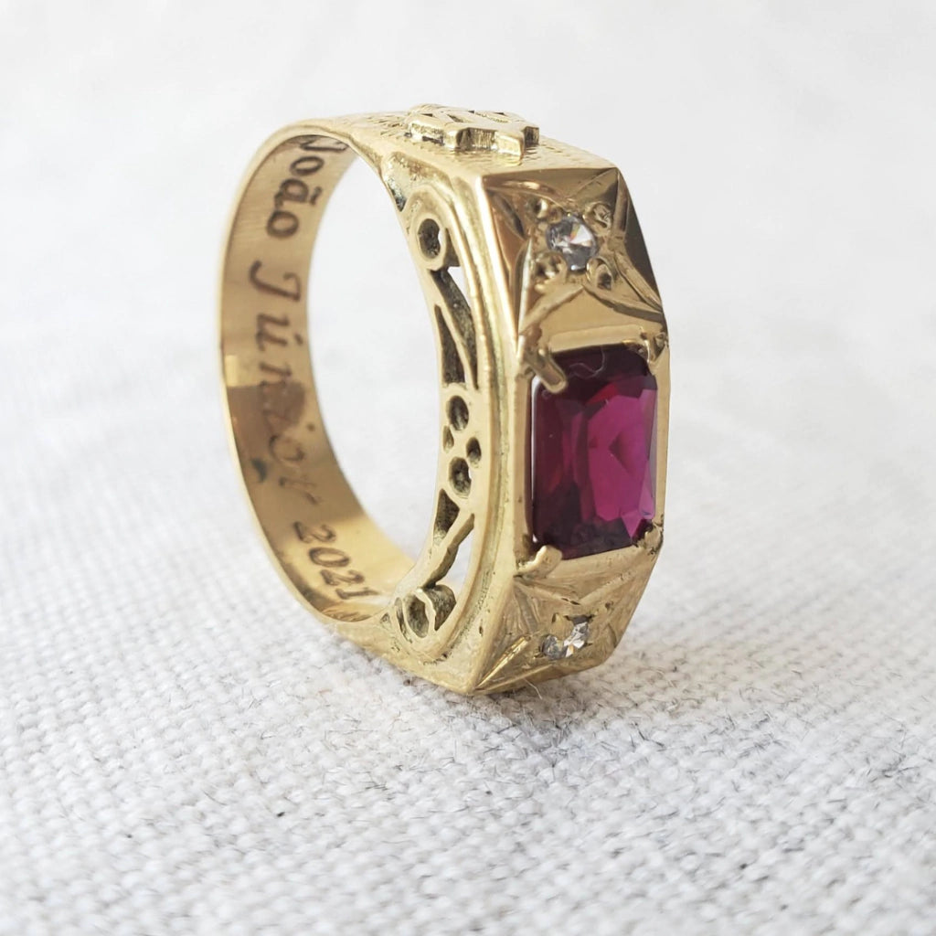 Anel de Formatura Kratos Ouro 18K
