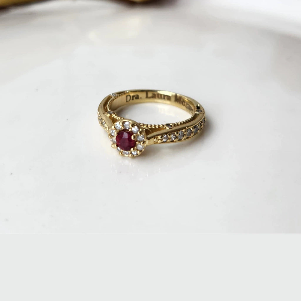 Anel de Formatura para Direito em Ouro 18K