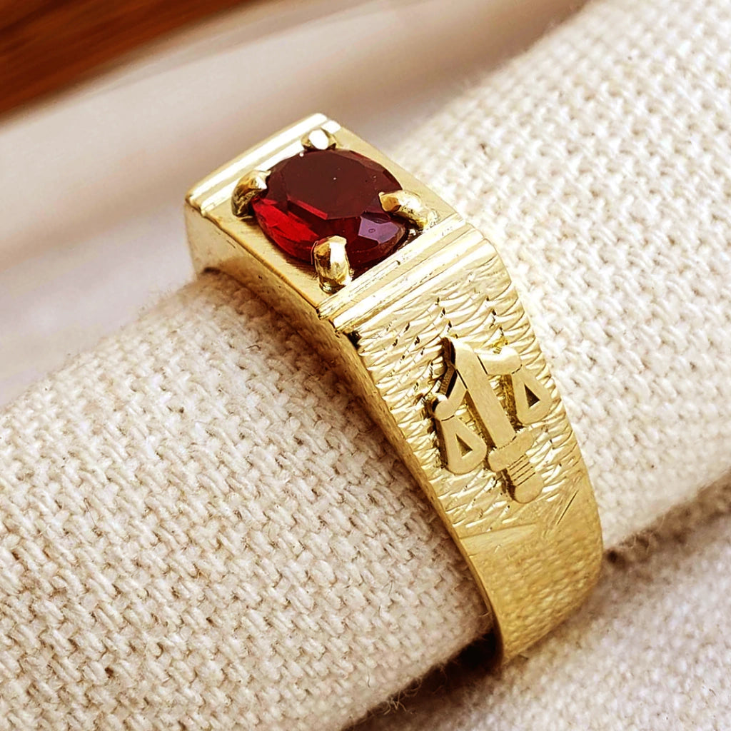 Anel de Formatura Pegasus Ouro 18K