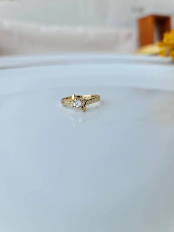 Solitário Daisy em Ouro 18k