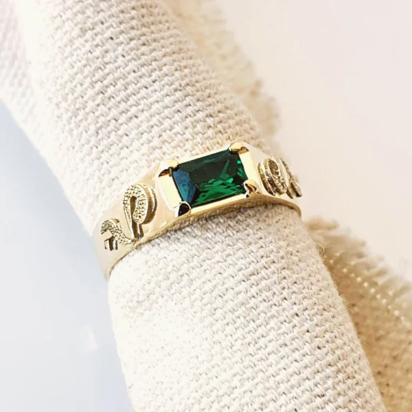 Anel de Formatura Barnard Ouro 18K