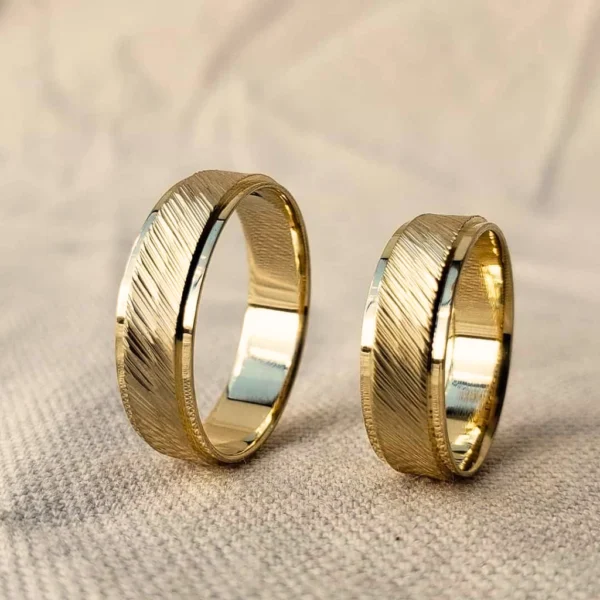 Par de Alianças em Ouro 18K Modelo Jakarta
